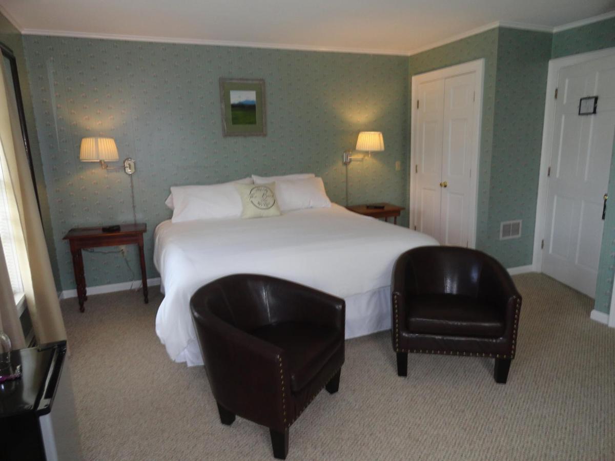 The Bond 1786 Inn (Adults Only) Warrensburg Habitación foto