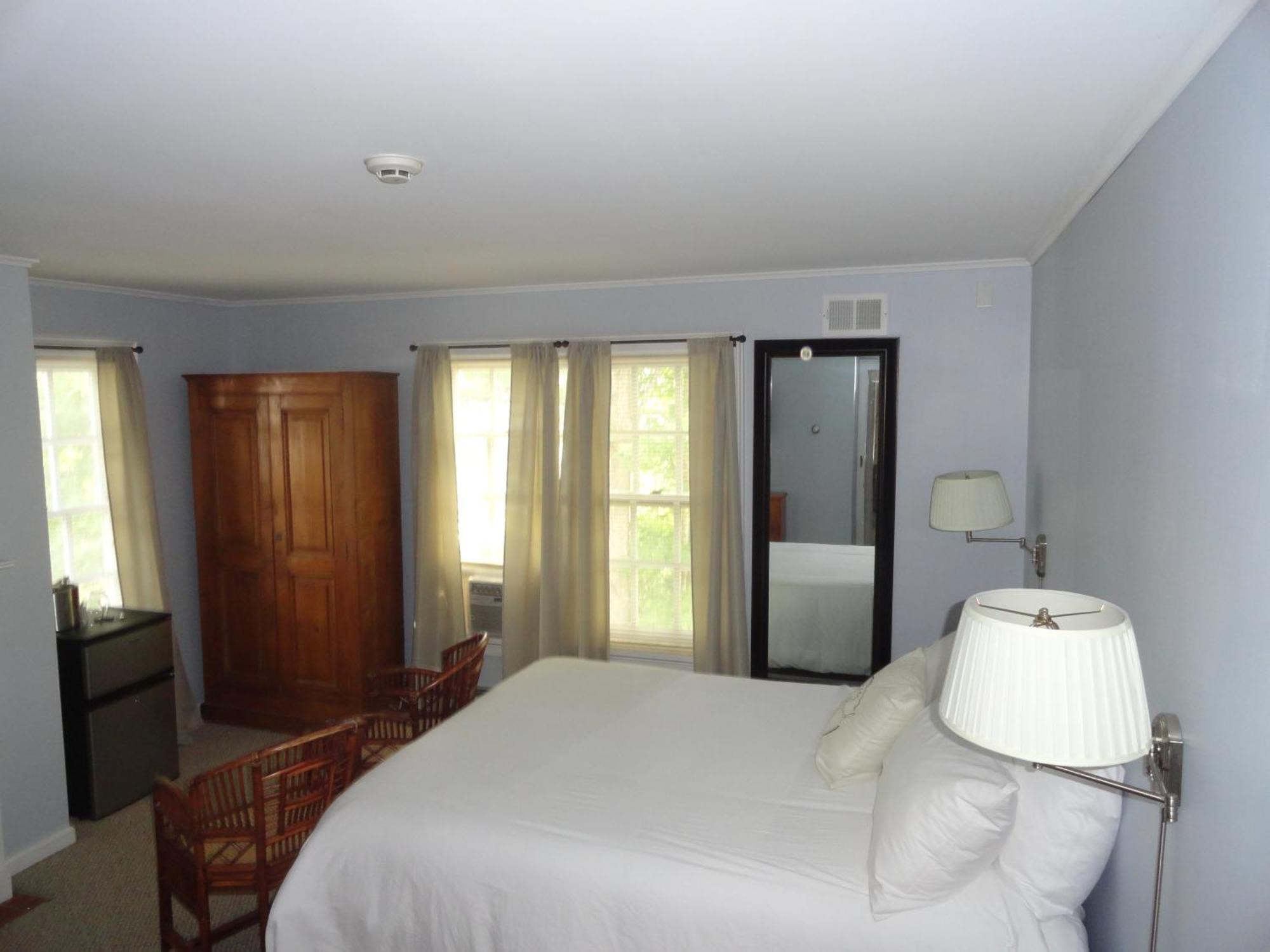 The Bond 1786 Inn (Adults Only) Warrensburg Habitación foto
