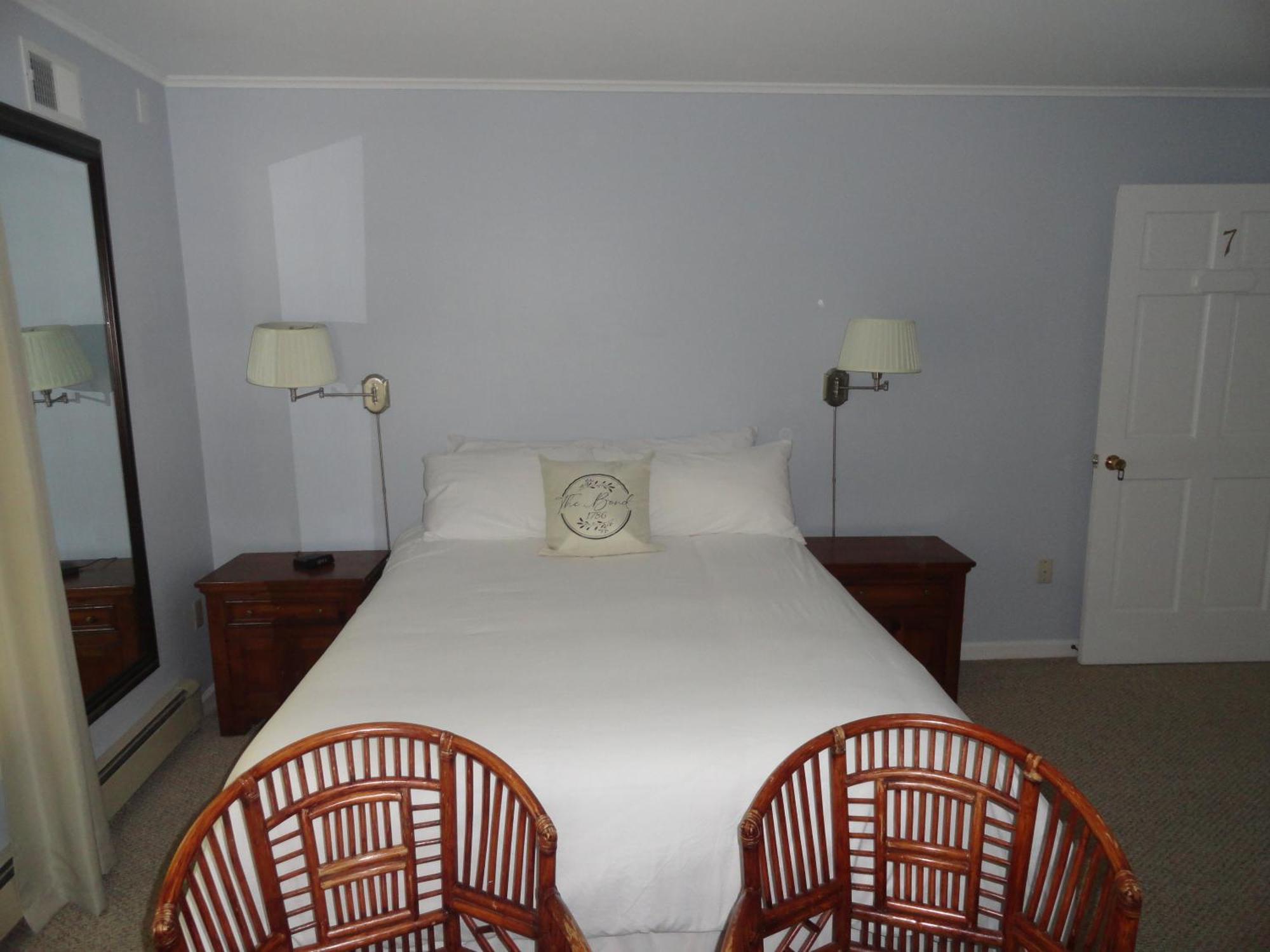 The Bond 1786 Inn (Adults Only) Warrensburg Habitación foto