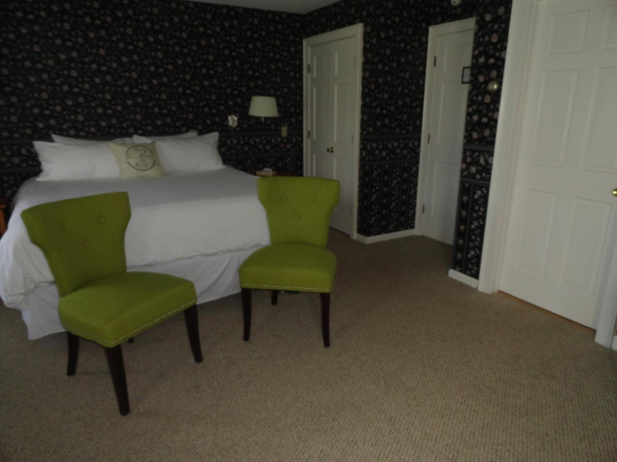 The Bond 1786 Inn (Adults Only) Warrensburg Habitación foto